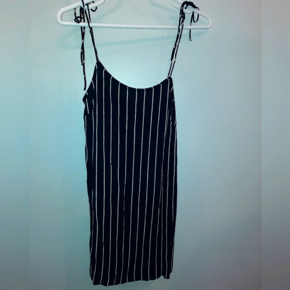 $ Billabong navy & white striped mini dress size XS excellent used condition